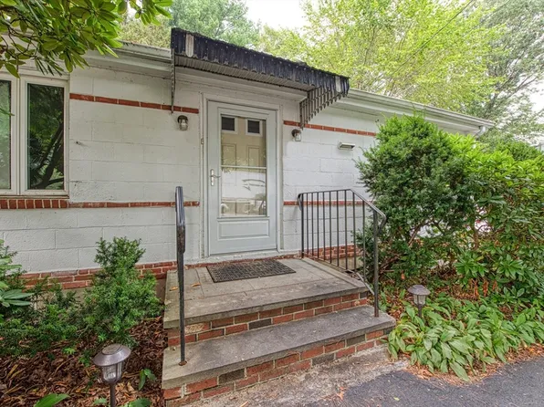 197 Turnpike St, Canton, MA 02021