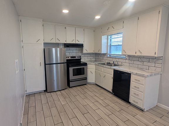 2nd image of 4308 Zephyr Rd #205