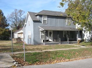 222 S Elm St, Dexter, MO 63841