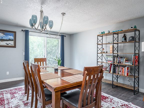 4th image of 15475 SE East Ave