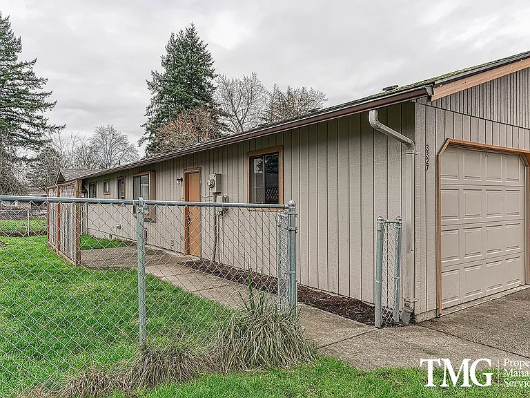 3327 Addy St — Photo 19