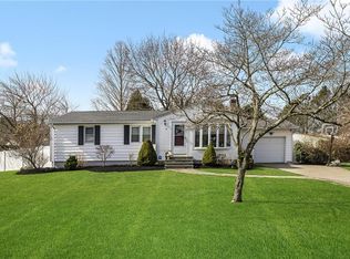 94 Douglas Rd, Warwick, RI 02886