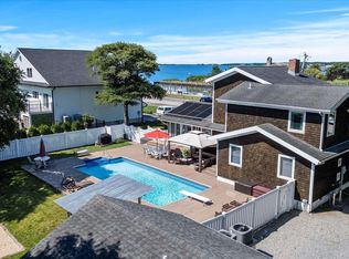 45 Landing Ln, East Quogue, NY 11942