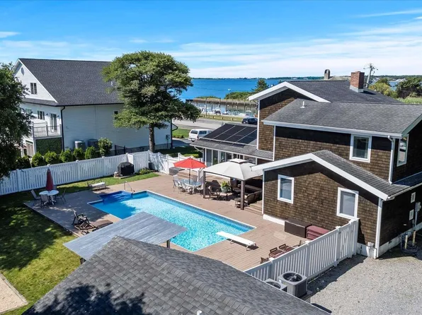 45 Landing Lane, East Quogue, NY 11942