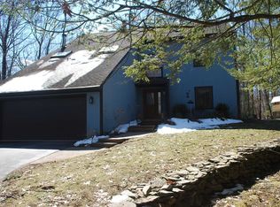 17 Hollow Ridge Rd, Staatsburg, NY 12580