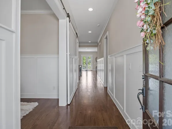 122 Sisters Cove Ct, Mooresville, NC 28117