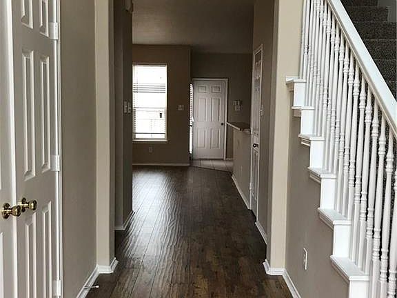2nd image of 4424 Caledonia Creek Ln