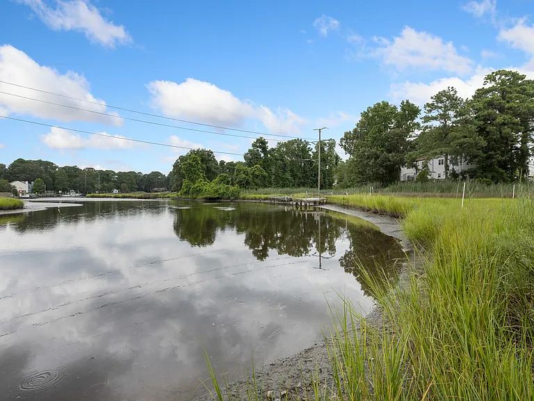 Hutton is Surrounded by Deeper-Water Access to the Lynnhaven River