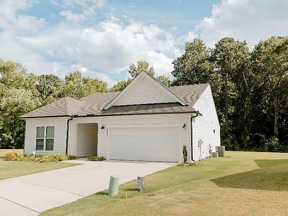 3rd image of 4822 Okeechobee Ct