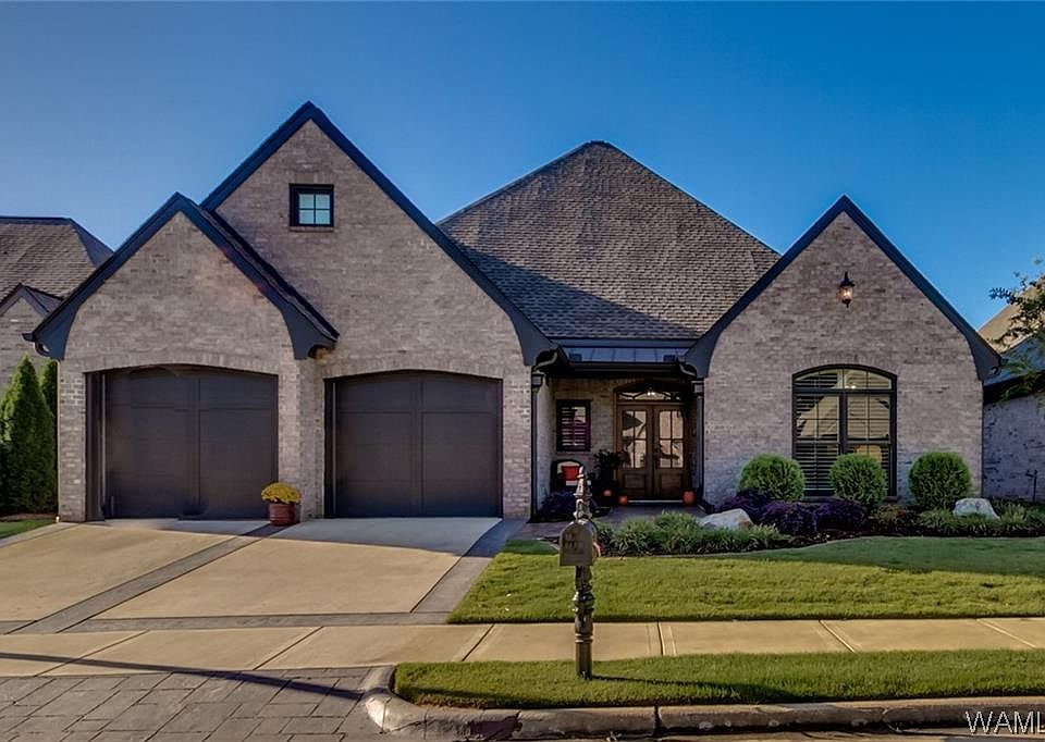 1st image of 737 Cambridge Ln