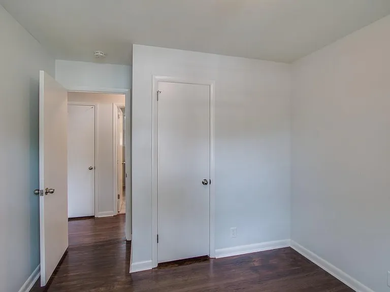 558 Roosevelt Ave — Photo 22