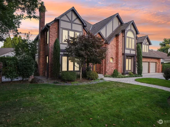 8121 NE 71st Loop, Vancouver, WA 98662