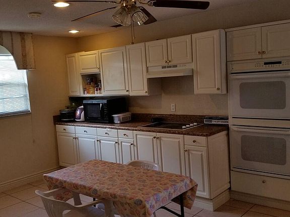 2nd image of 754 E River Oak Dr