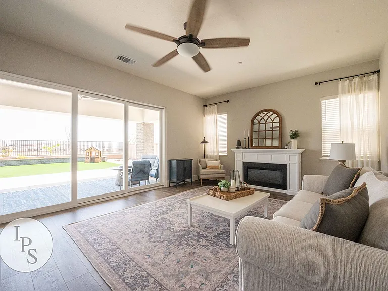 4299 Vineyard Dr — Photo 12