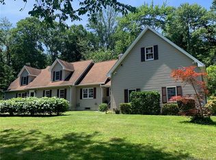 121 Paterson Dr, Middletown, CT 06457