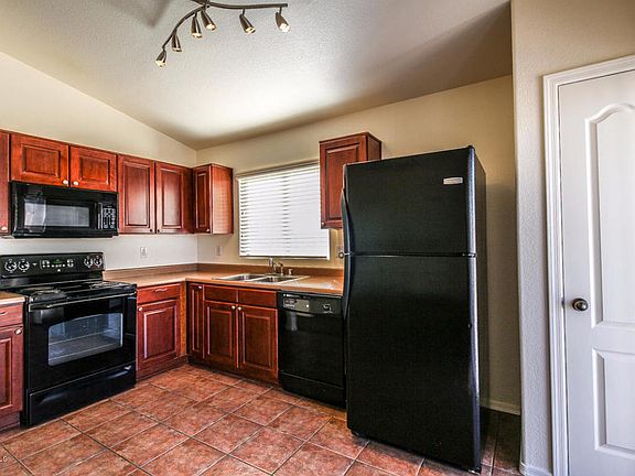 5th image of 12901 W Willow Ave