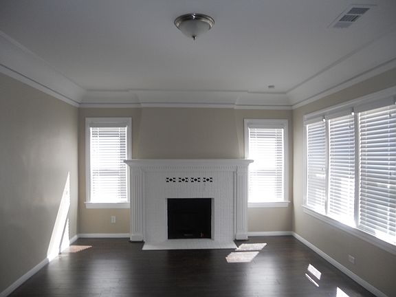 5th image of 5444 Hillcrest Dr