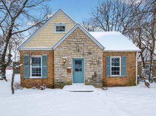 521 Deerfield Rd, Deerfield, IL 60015