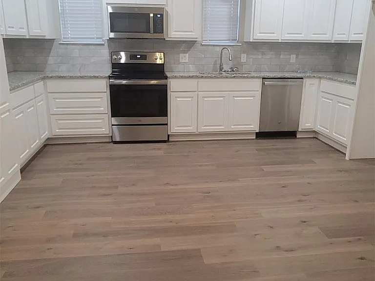 900 N Garfield Ave #1/2 — Photo 3