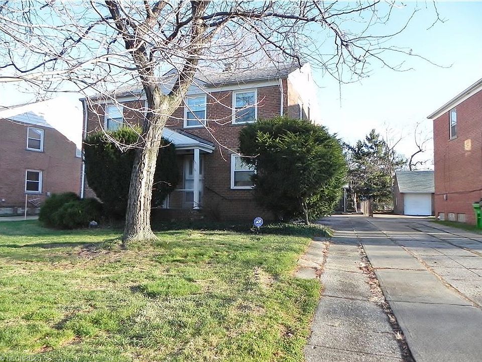 1st image of 25060 Lake Shore Blvd