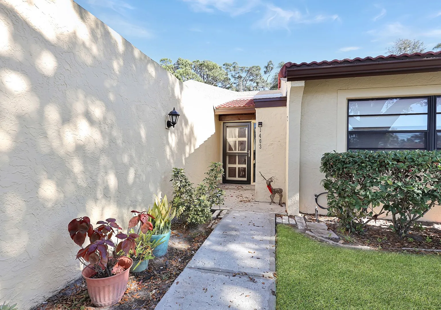 55+ ONLY Updated 1 Bed 1 Bath In Meadow Croft In Bradenton!! — Photo 3