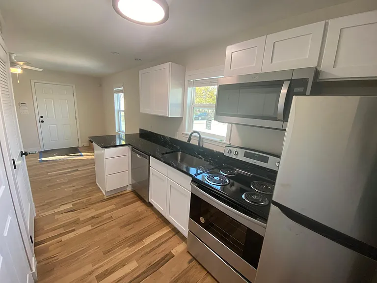 4223 Pearl St — Photo 3