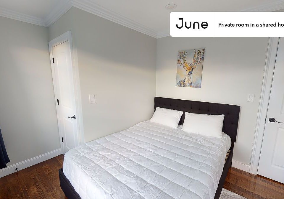 1st image of 490 Washington St #B
