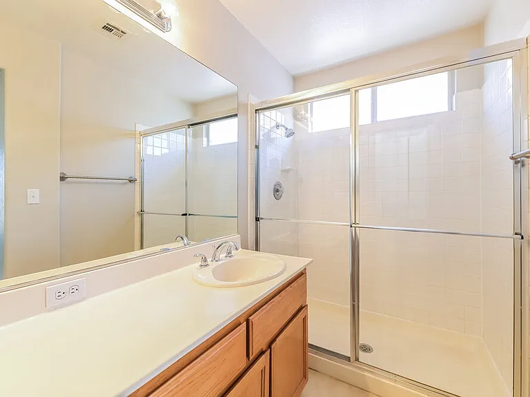 2642 Ridgewater Cir — Photo 11