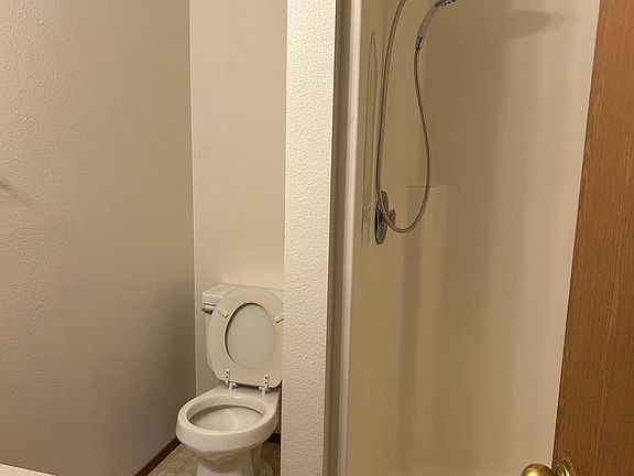4th image of 1018 Holbrook Ct #1018