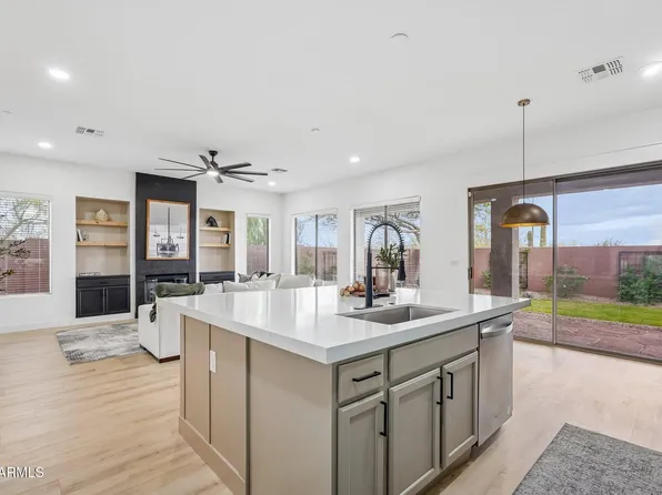 40614 N HARBOUR TOWN Court, Anthem, AZ 85086