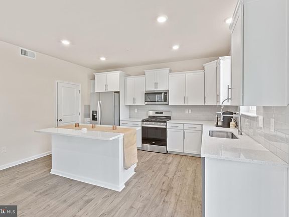 6th image of this home