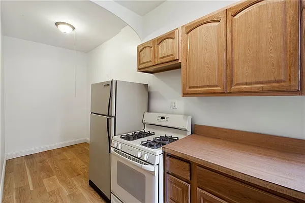 Sold by Douglas Elliman | media 15