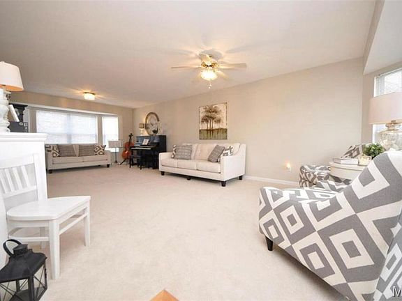 4th image of 11 Fawn View Ln