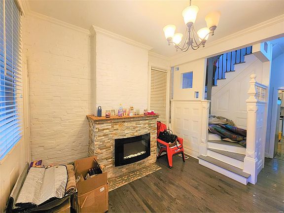 4th image of 3212 Harper St