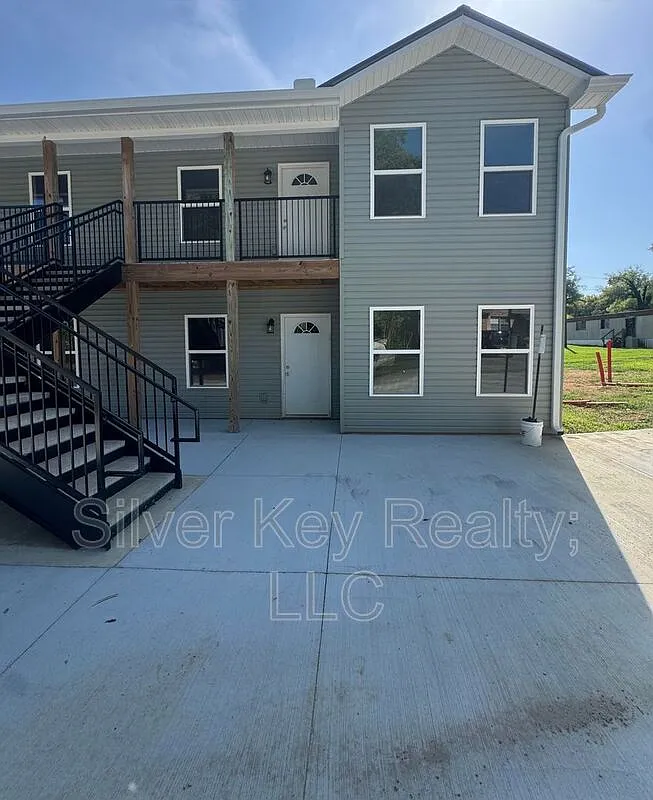 2 bed, 2.0 bath — Photo 3