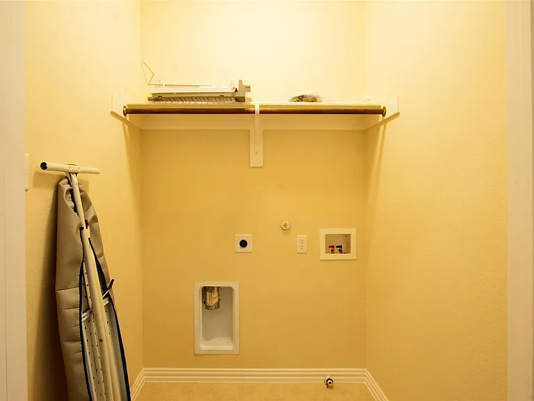 7825 Fox Horn Dr — Photo 12