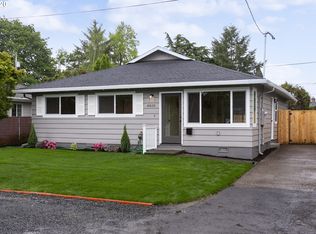 8820 NE Flanders St, Portland, OR 97220