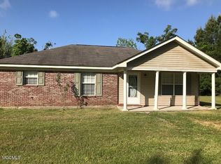 405 Water St, Waveland, MS 39576
