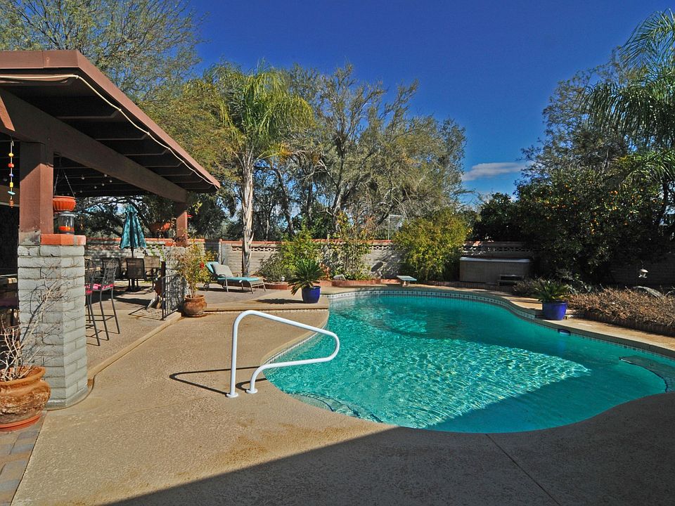 Glittering Pool + Backyard Scenery