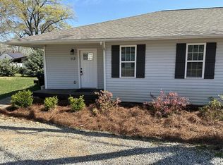 113 Eden Ave, Mooresville, NC 28115