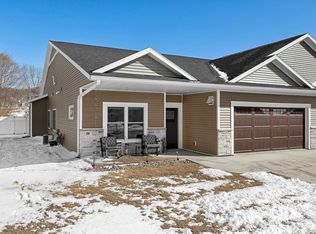 6215 River Run Rd, La Crosse, WI 54601