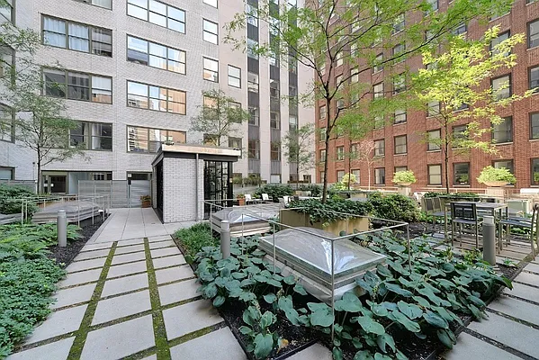 Rented by Nest Seekers International | media 26