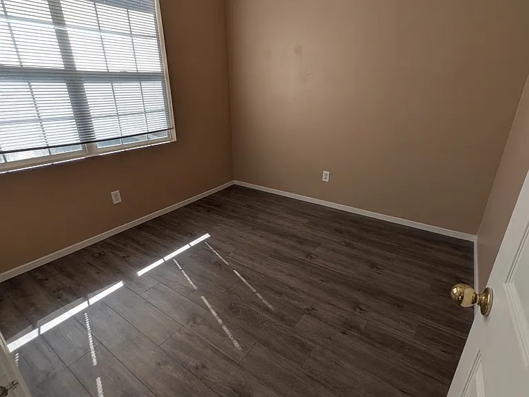 1113 Scenic Park Ter — Photo 29