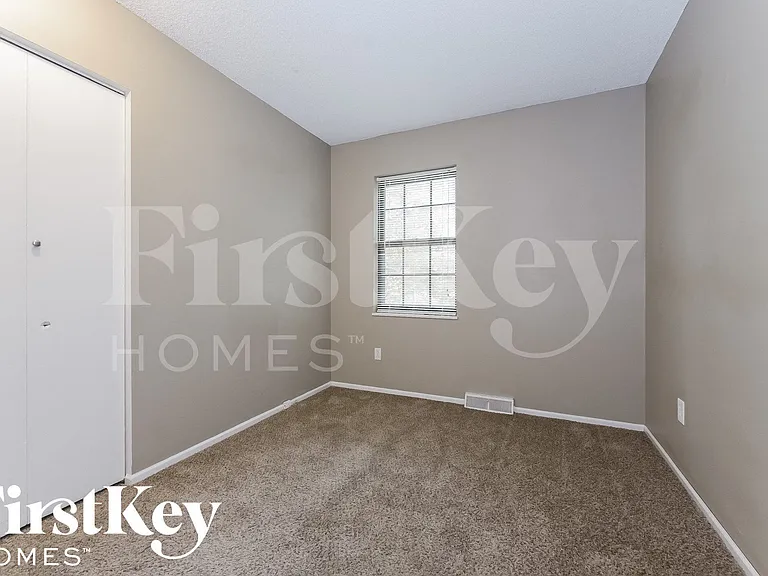 2318 NW Chatham Pl — Photo 12
