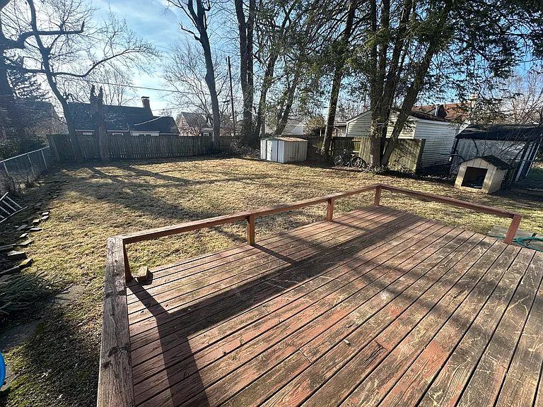 2904 Montrose Ave — Photo 13