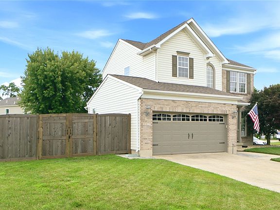 3rd image of 10 Noelle Ct