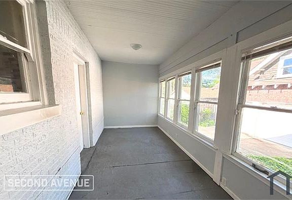 4th image of 10437 S Wallace St