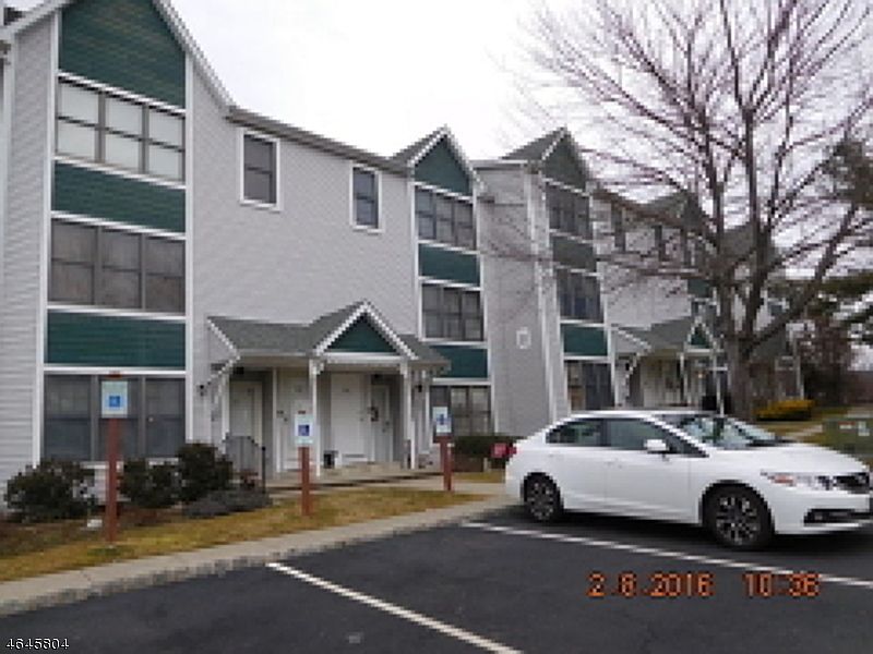 1st image of 102 Burlington Ct #1815
