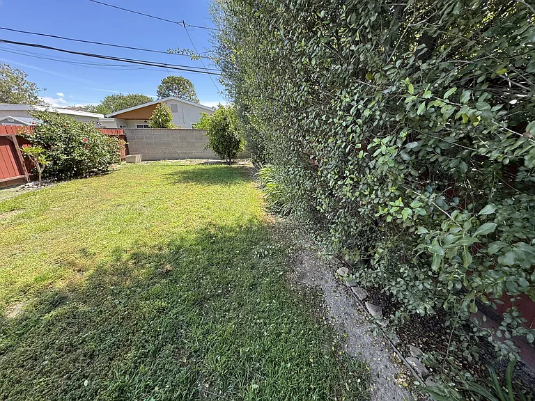 2024 San Anseline Ave — Photo 19