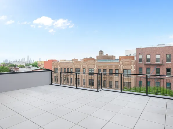 226 Hart Street 3B image 7 of 7